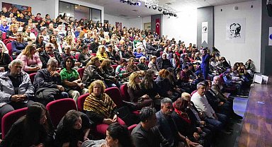 Didim'deki tiyatro oyununa ilgi yoğun oldu
