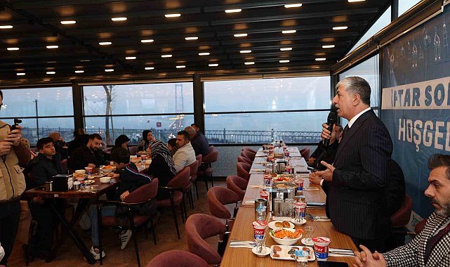 Dilovası'nda yetim ve öksüz aileleri için iftar programı düzenlendi