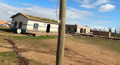 Direği oyup kaçak hat çekmişler