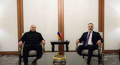 Dışişleri Bakanı Hakan Fidan, Ukrayna Milli Güvenlik ve Savunma Konseyi Sekreteri Rüstem Umerov ile Ankara'da bir araya geldi.