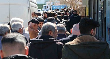 Diyarbakır'da 'APP plaka' kuyruğu