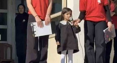 Diyarbakır'da 4 yaşındaki kız, İstiklal Marşı'nı ezbere okudu