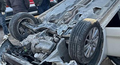 Diyarbakır'da otomobil takla attı: 1 yaralı