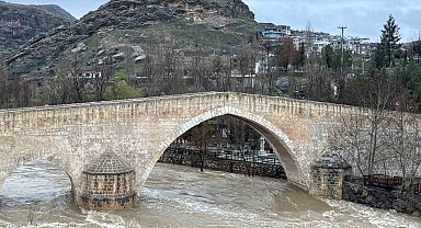 Diyarbakır'da sağanak nedeniyle akarsuların debileri arttı