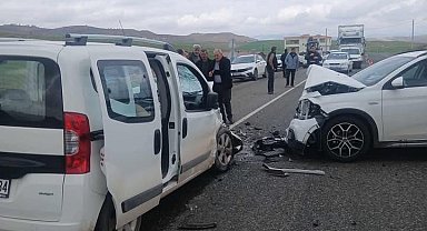 Diyarbakır'da trafik kazası: 6 yaralı