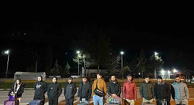 Durdurulan otobüste 11 kaçak göçmen yakalandı