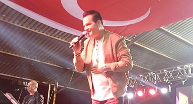 Düziçi'nde 106. yıl coşkusu Hakan Peker konseriyle başladı