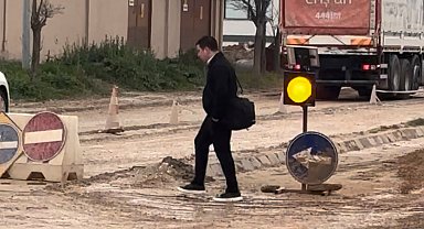 Edirne'de bozuk yollar sürücüleri ve yayaları canından bezdirdi