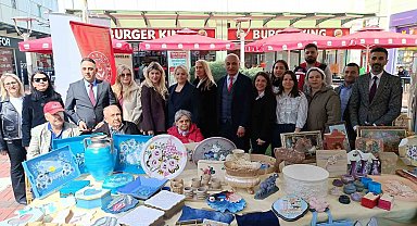 Edirne'de huzurevi sakinlerinden el emeği göz nuru sergi