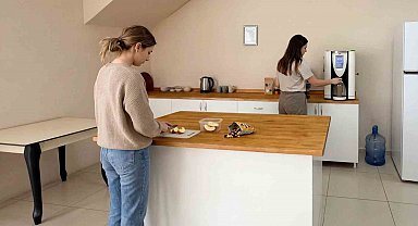 Efeler Belediyesi'nin misafirhanesi bir yılda bini aşkın kadına yuva oldu