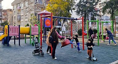 Efeler'in parkları yenileniyor