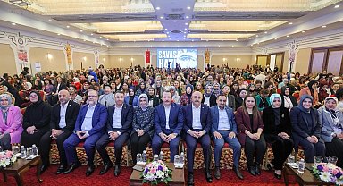 Eğitim-Bir-Sen'li 1000 sendikacı kadın lider, Türkiye buluşmasında bir araya geldi