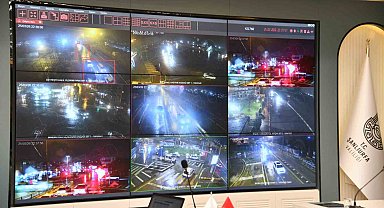 Ekipler selde mahsur kalan 10 kişilik aile için seferber oldu