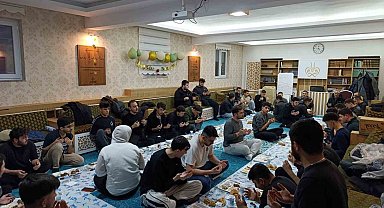 Emirdağ'da üniversiteli öğrencileri iftar programında buluştular