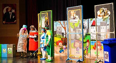 Erbaa'da çocuklara sıfır atık bilinci tiyatro ile anlatıldı