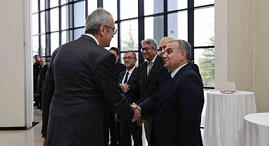 ERÜ'de bayramlaşma töreni düzenlendi