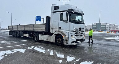 Erzincan'da 335 köy yolu kar nedeniyle ulaşıma kapalı