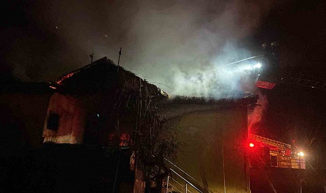 Erzincan'da ev yangını