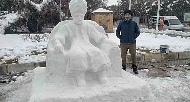 Erzincan'da kardan adam değil, kardan padişah