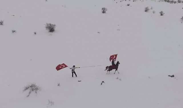 Erzincan'ın beyaz örtüsünde farklı snowboard deneyimi