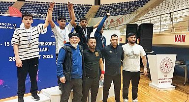 Erzincanlı güreşçilerden bölge şampiyonasında başarı