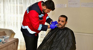 Esenyurt Belediyesi'nden bayram öncesi evde kişisel bakım hizmeti