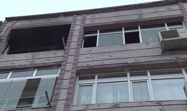 Eşini öldürüp evi ateşe verdi