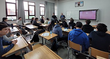 Eskişehir Bilim Olimpiyatları Akademisi'nde eğitim meşalesi yandı