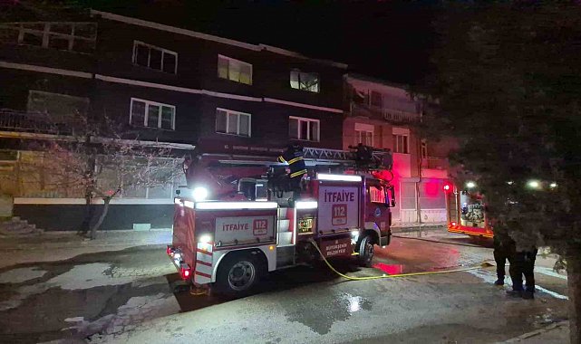 Eskişehir'de gece yangın paniği: 1'i bebek 3 yaralı