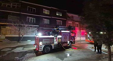 Eskişehir'de gece yangın paniği: 1'i bebek 3 yaralı