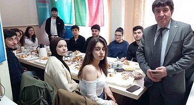 Eskişehir'de okuyan Türk dünyası öğrencileri kahvaltıda buluştu