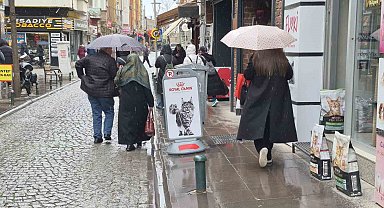 Eskişehir'de sağanak yağış etkili oldu