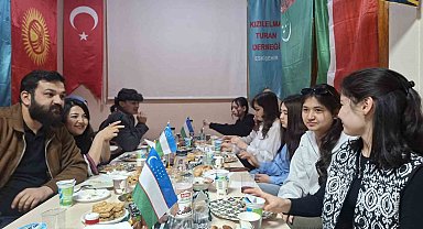 Eskişehir'deki üniversitelerde okuyan Özbekistanlı öğrenciler iftar programında buluştu