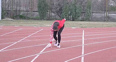 Eskişehirli milli atlet Edanur Tulum, Balkan Şampiyonası'nda 30 yıl sonra gelen altının gururunu yaşıyor