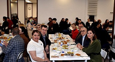 ESOGÜ Hastanesi'nde hastane personeli ve hasta yakınları iftarda bir araya geldi