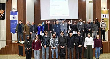 ETÜ'de "İstiklal Marşı'nın Kabulünün 105. yılı ve Mehmet Akif Ersoy" paneli düzenlendi