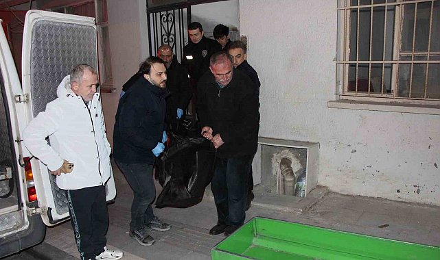 Evinde sahte içki içti, saatler sonra ölü bulundu