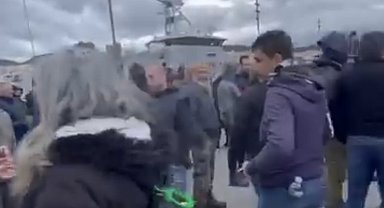 Eylemden sonra kapılar açıldı