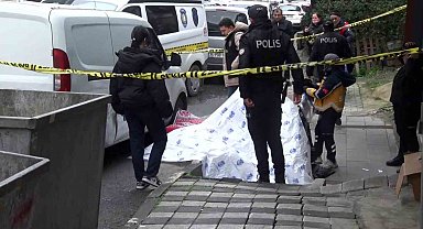 Eyüpsultan'da camdan düşen yaşlı kadın hayatını kaybetti