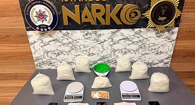 Fatih'te düzenlenen operasyonda 6 kilo 550 gram uyuşturucu madde ele geçirildi, 2 gözaltı