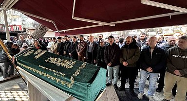 Fatih'te kocası tarafından öldürülen Semiha Deniz son yolculuğuna uğurlandı