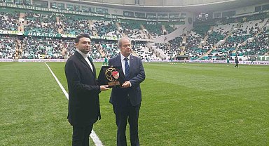 Fenerbahçe, Bursaspor ve Fatih Tekke'ye fair play ödülleri takdim edildi