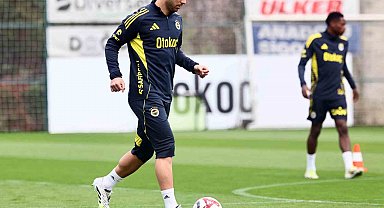 Fenerbahçe hazırlıklarını sürdürdü