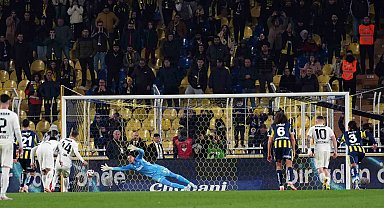 Fenerbahçe, kalesini gole kapatamıyor
