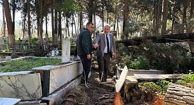 Fırtınadan zarar gören mezarlıklar onarılıyor