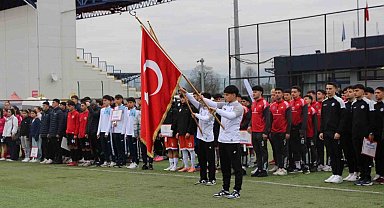 Futbol gurup müsabakaları Düzce'de başladı