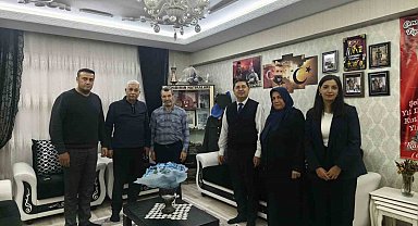 Gazetecilerden şehit ailesine anlamlı ziyaret