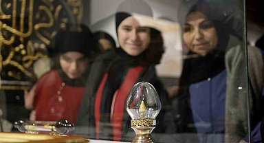 Gaziantep Büyükşehir ev sahipliğinde Mukaddes Emanetler Sergisi'ne yoğun ilgi