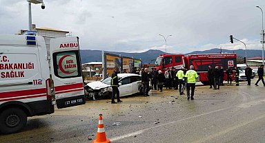 Gaziantep'te tır ile otomobil çarpıştı: 2 yaralı