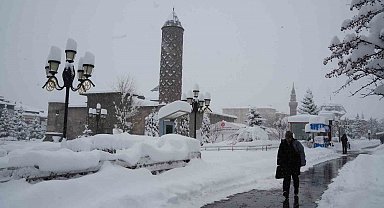 Gece kar yağışı bekleniyor